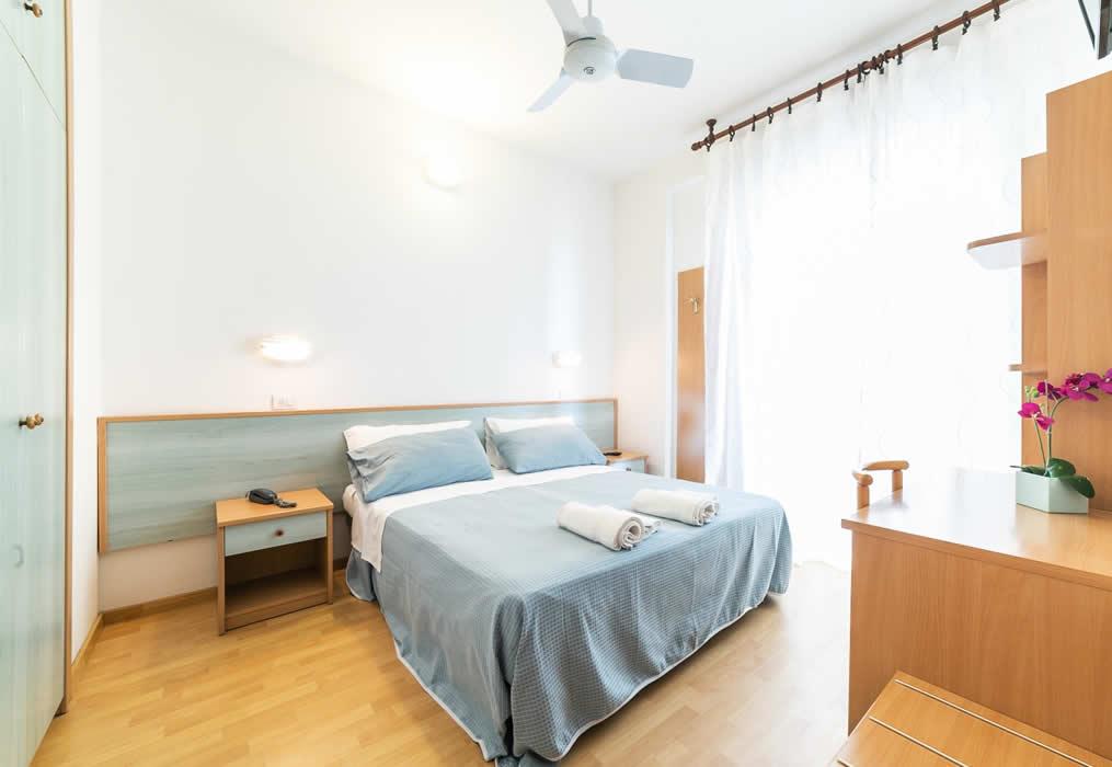 hotelaugustagabicce it camere 020