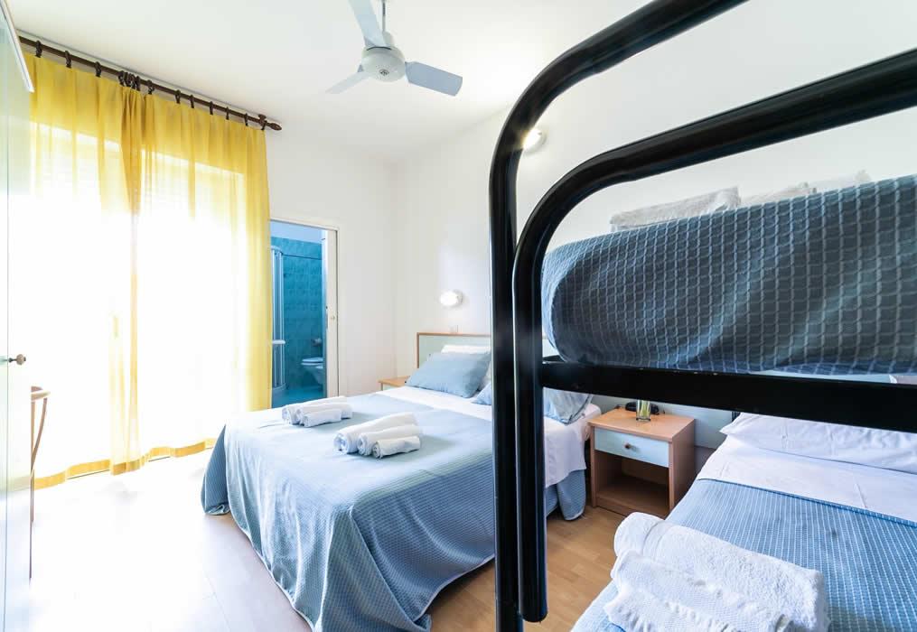 hotelaugustagabicce it camere 021