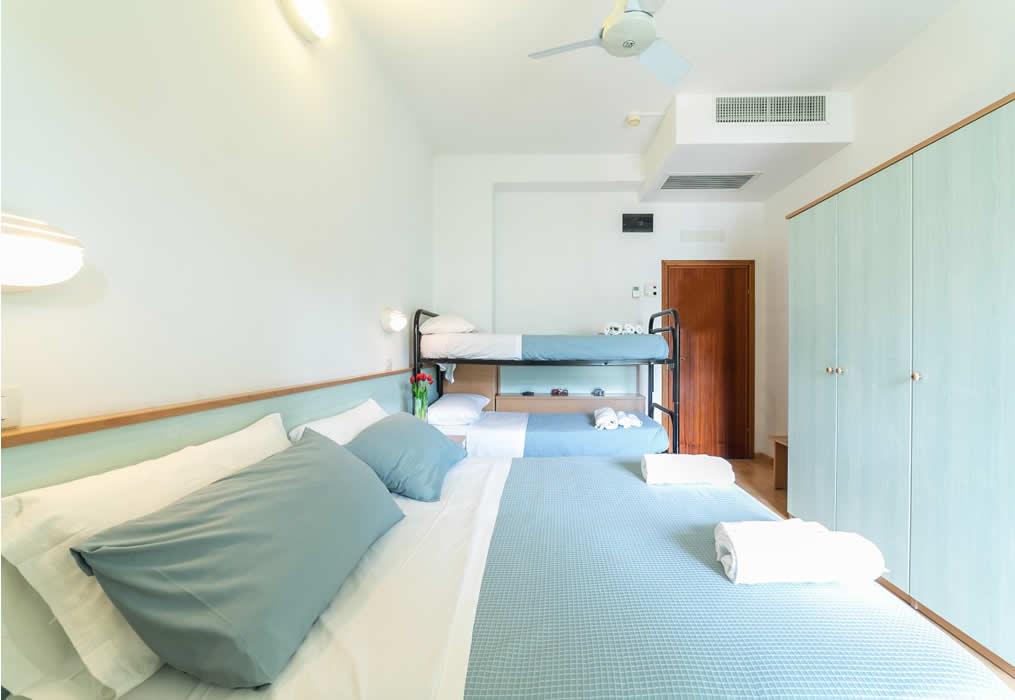 hotelaugustagabicce it camere 022