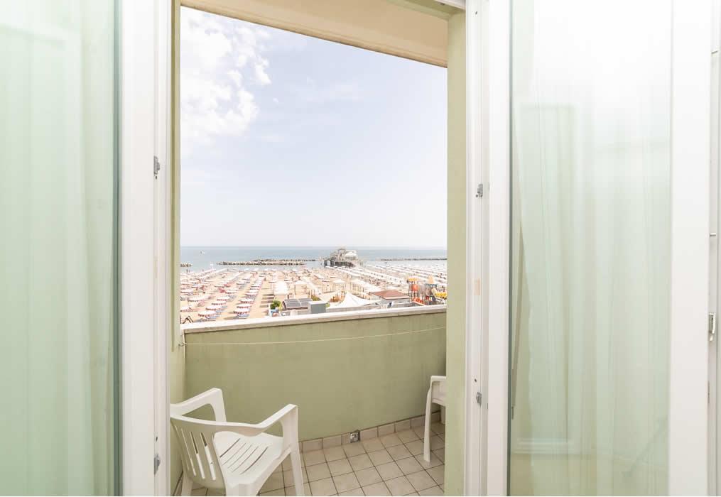 hotelaugustagabicce it camere 026