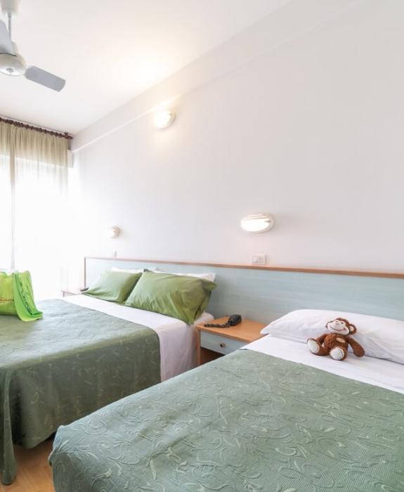 hotelaugustagabicce it camere 028